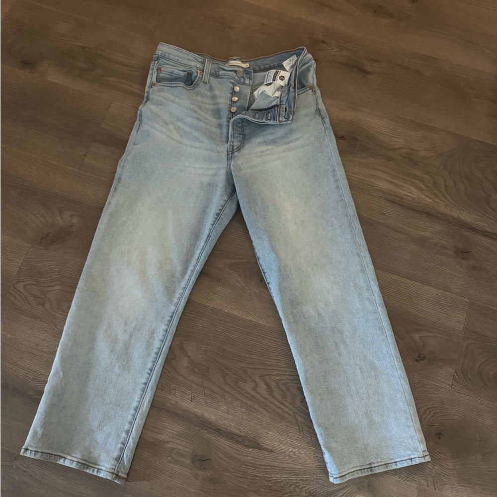Levi's Classic Light Blue Straight Jeans